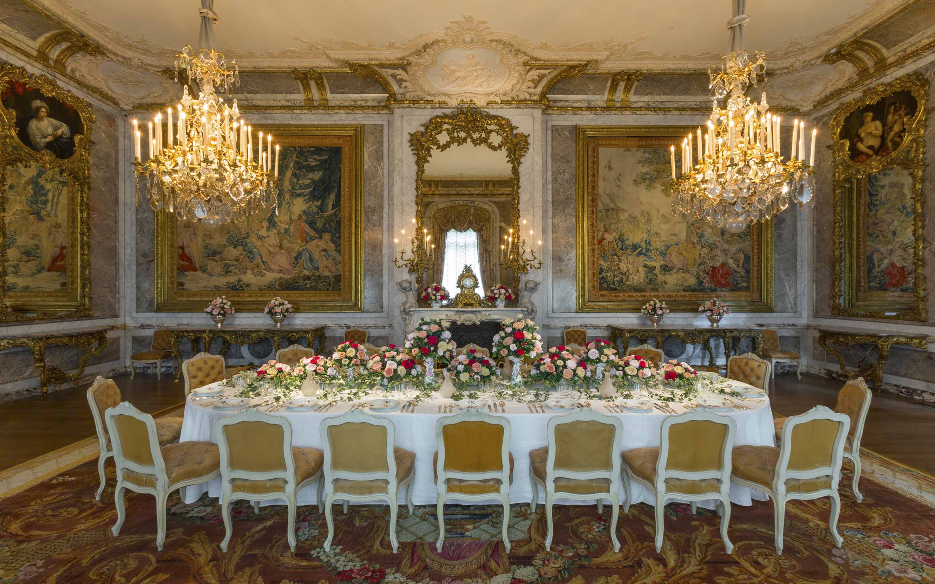 the manor dining room