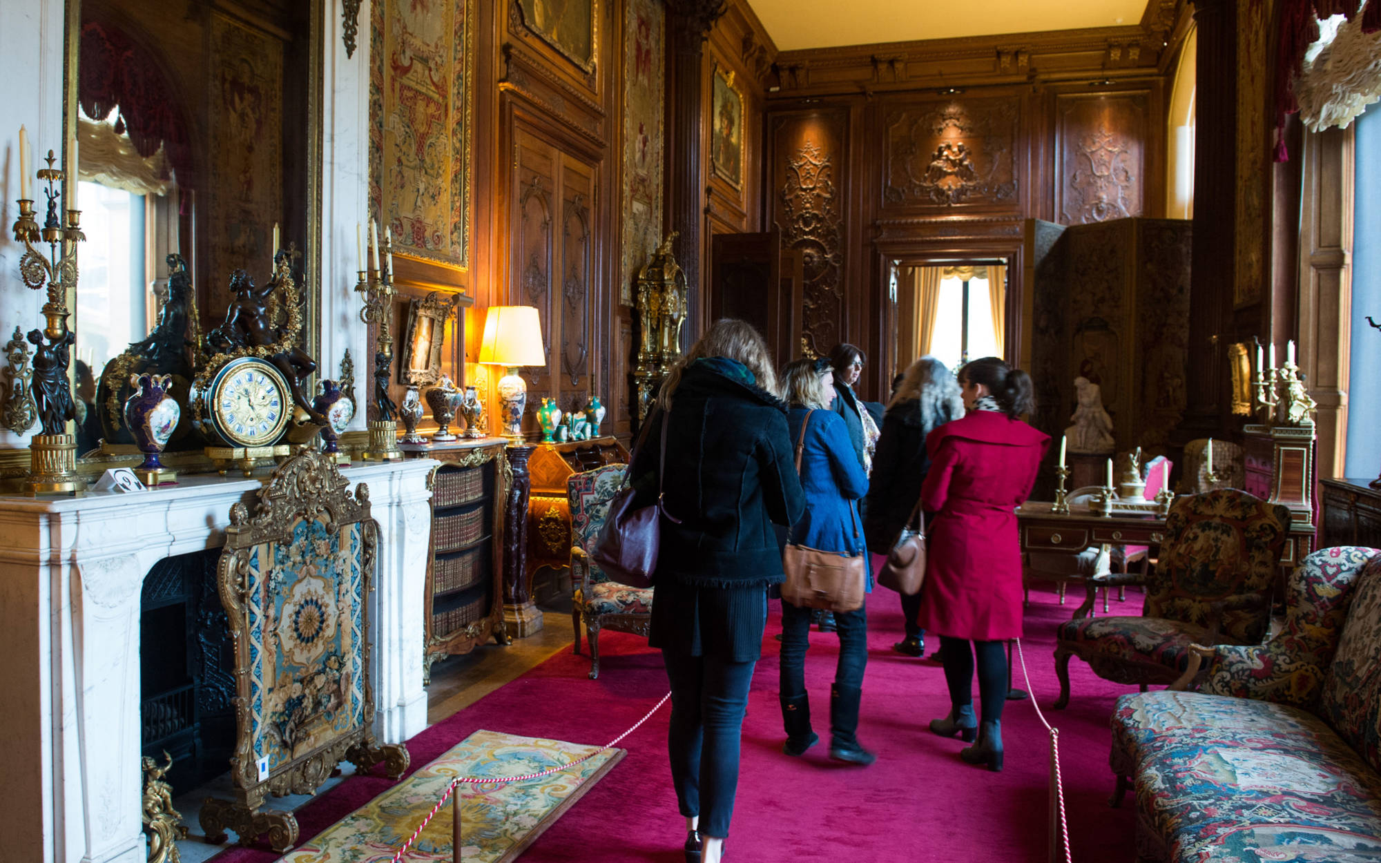 A group touring the East Gallery