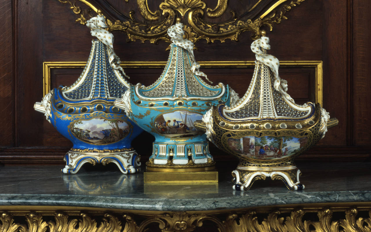 Sévres ship vases