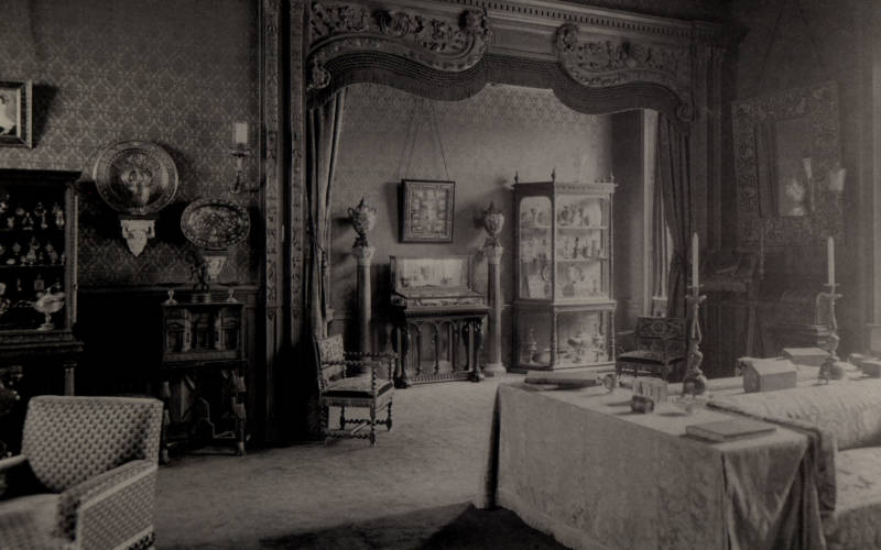 SmokingRoomVitrine_3000x1875