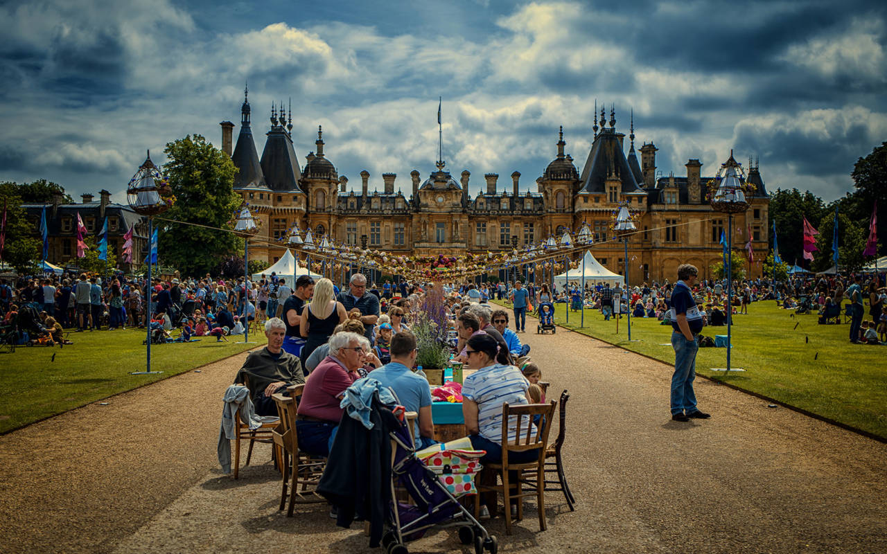Main table in front of Waddesdon Manor at Feast Festival