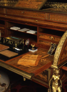 Cylinder-top desk, 1777-1781