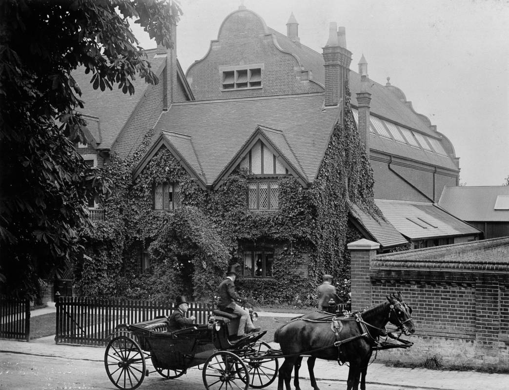 Archive photograph of the Natural Hsitory Museum in Tring