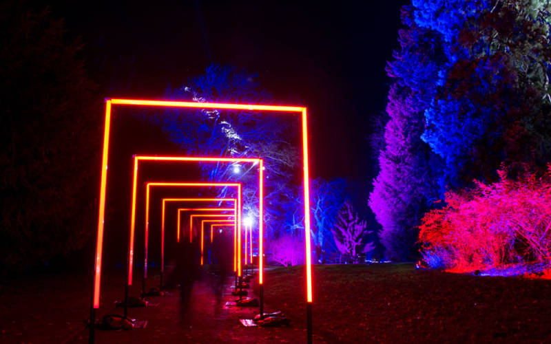 christmas-light-trail-2018-derek-pelling-1000-625