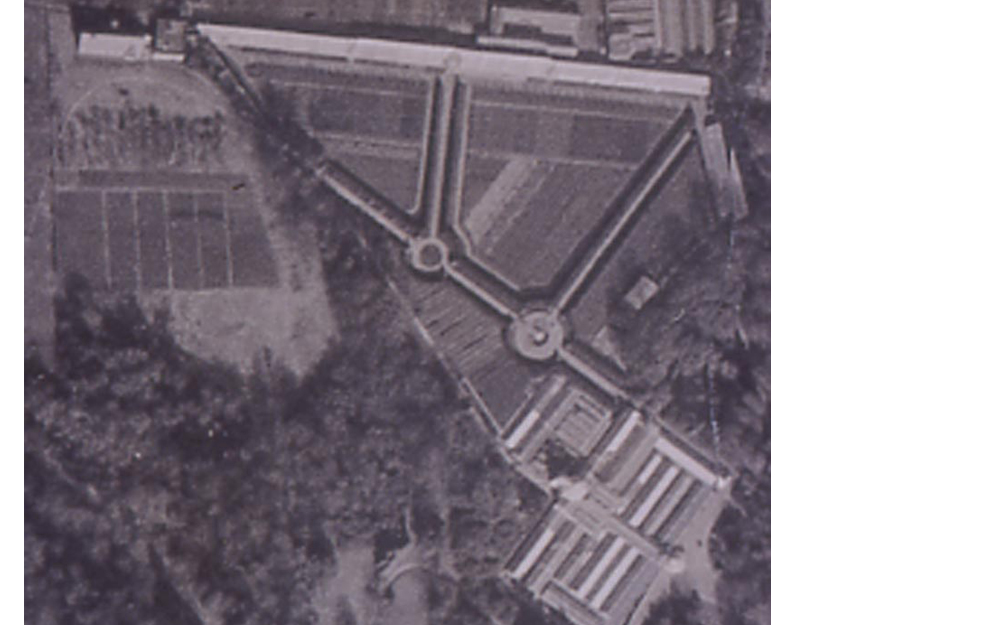1936 aerial photograph showing the block of display glasshouses