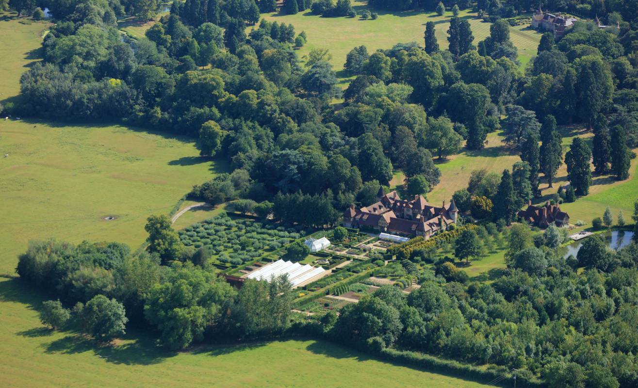 Aerial view of Eythrope estate