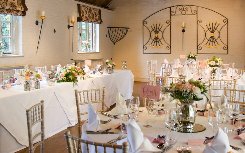 Hotel-OCH-wedding-reception-dinner-APP-3000-1875