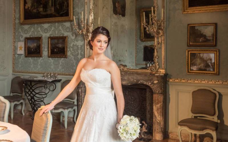 weddings-manor-bride-blue-room-1015x634