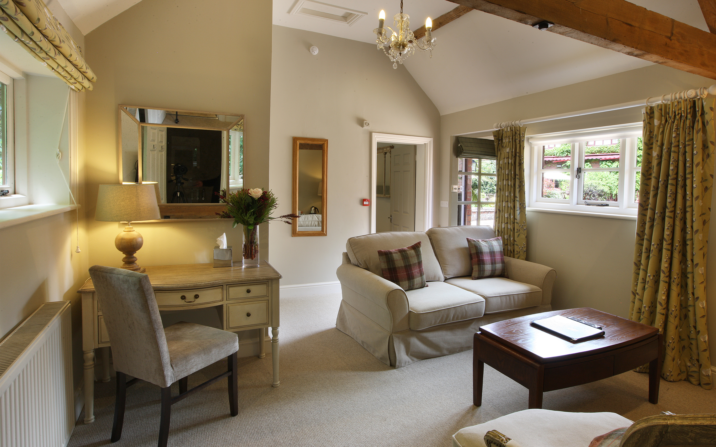 Hotel-room-10-wright-3000x1875