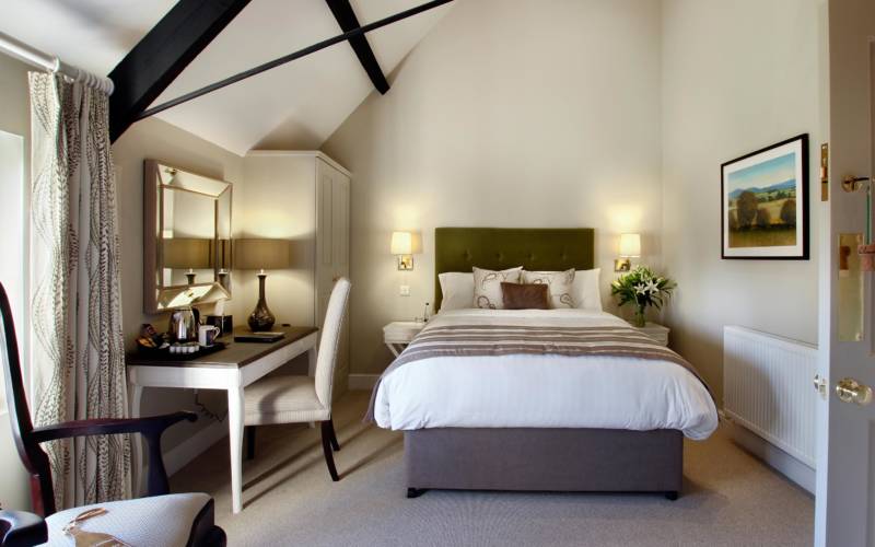 Hotel-room-12-wright-3000x1875