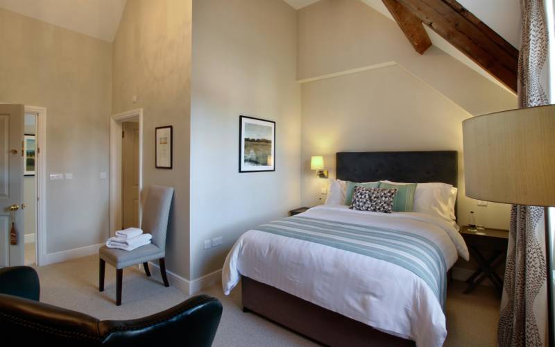 Hotel-room-16-wright-3000x1875