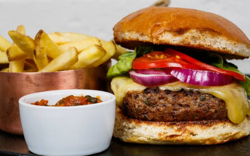 hotel-food-lunch-burger-300-1875