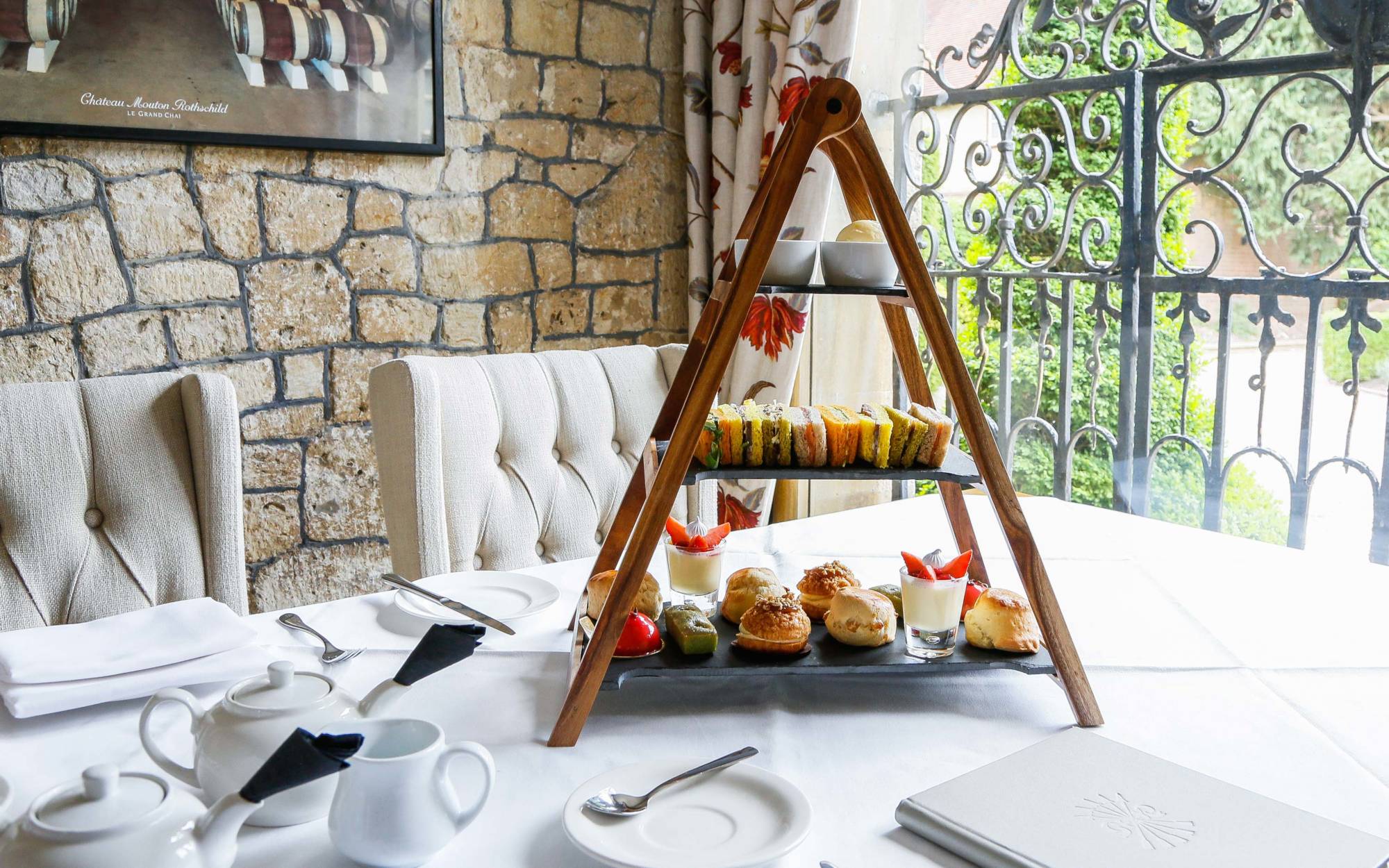 Afternoon tea in the Five Arrows Restaurant
