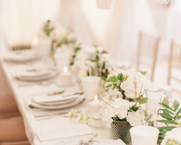 wedding-old-coach-house-marquee-1000-625-kate-neilen-photography