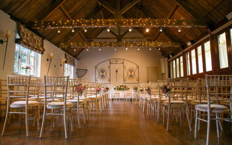 Weddings-FiveArrows-Old-Coach-House-1000-625-all-people-photography